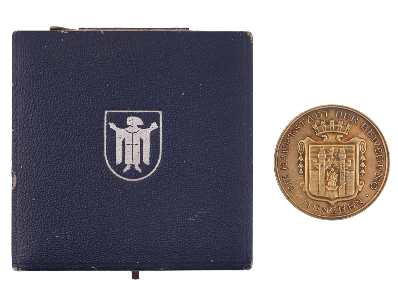 A CASED MUNICH MUNICIPAL LONG SERVICE MEDAL (DIE HAUPTSTADT DER BEWEGUNG M?NCHEN), GERMANY (1 of 5)