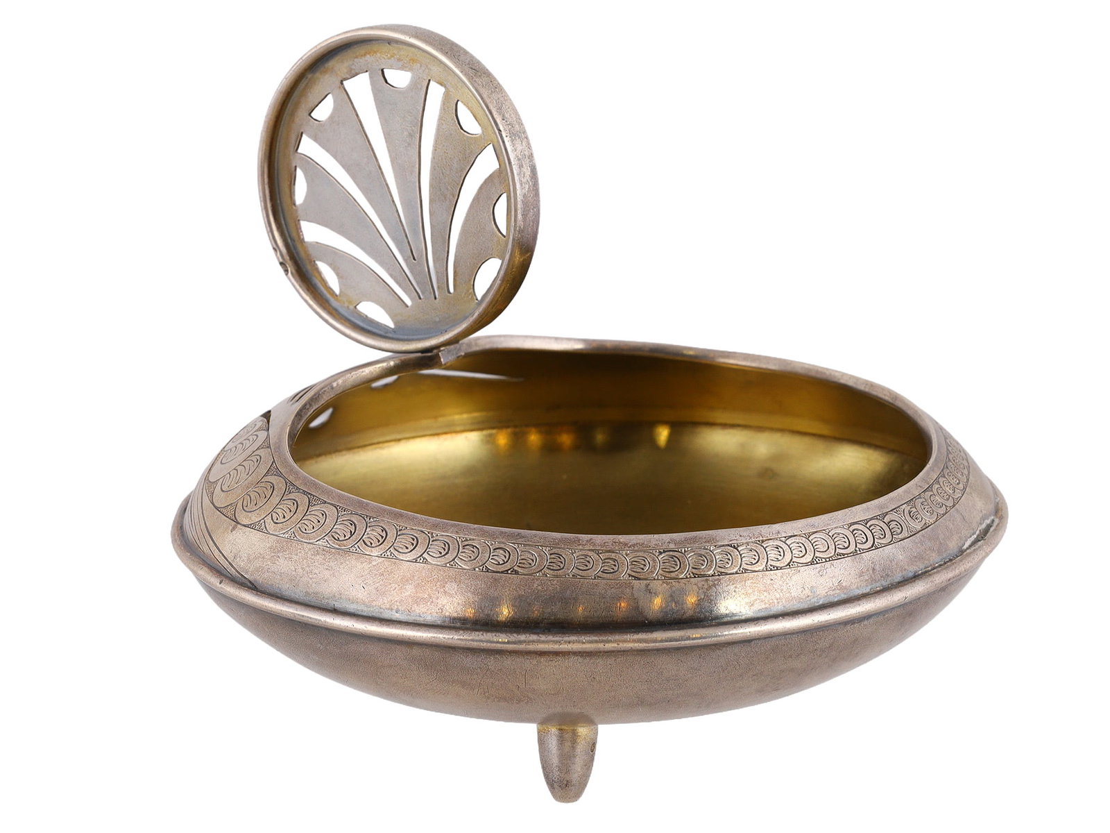A RUSSIAN ART NOUVEAU GILT-SILVER KOVSH BY BOLIN 1899-1908 (1 of 9)