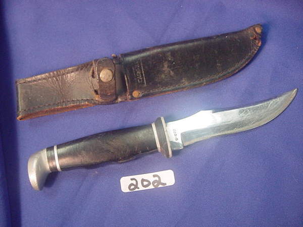 CASE XX KNIFE #223-5: Case XX knife #223-5. The blade measured from the hilt is 5". The overall length of the knife is 9.50". It weighs 0.50lb.