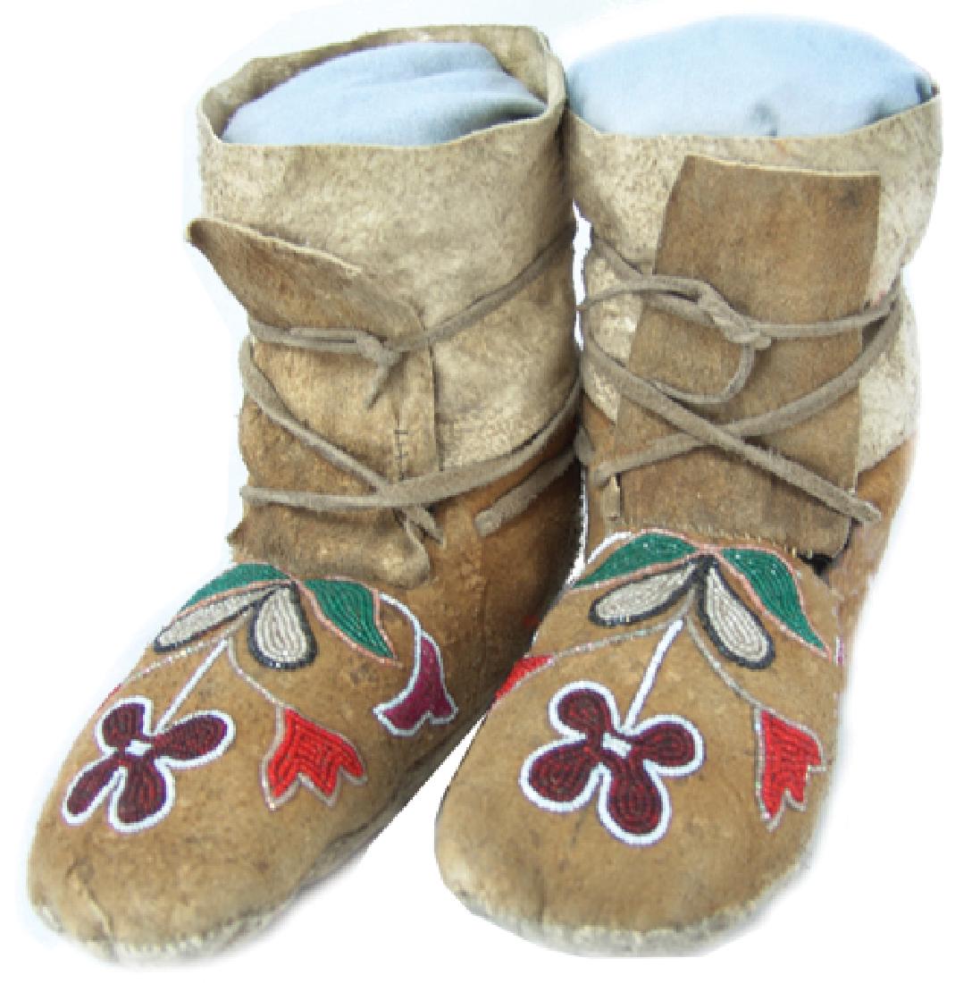 Plateau Beaded Moccasins (1 of 8)