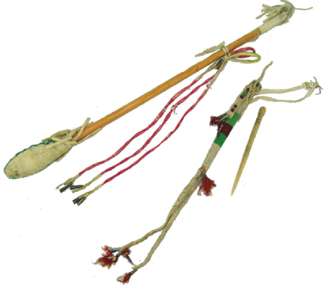 2 Plains Beaded Items (1 of 8)