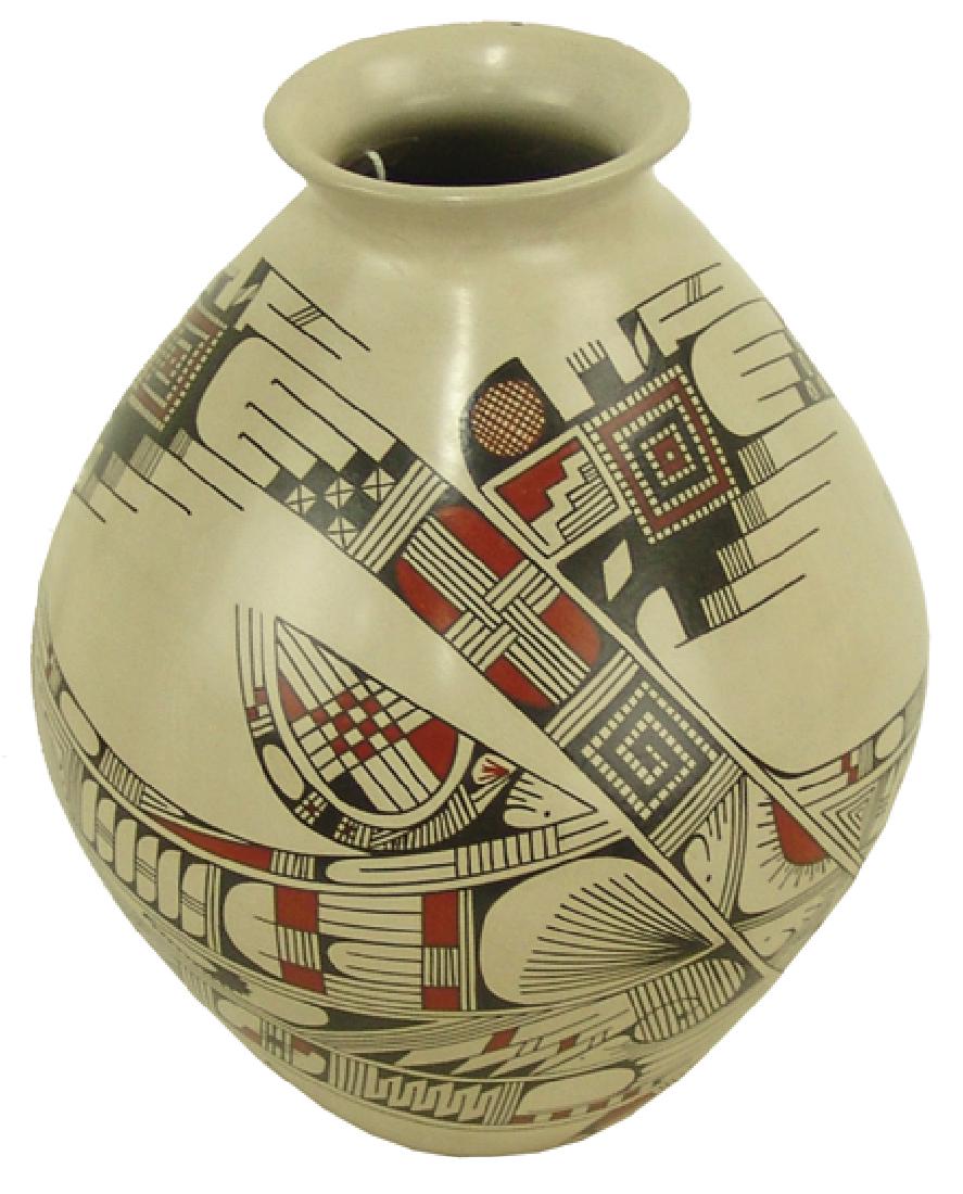 Mata Oritz Pottery Jar - Salvador Almazan (1 of 7)