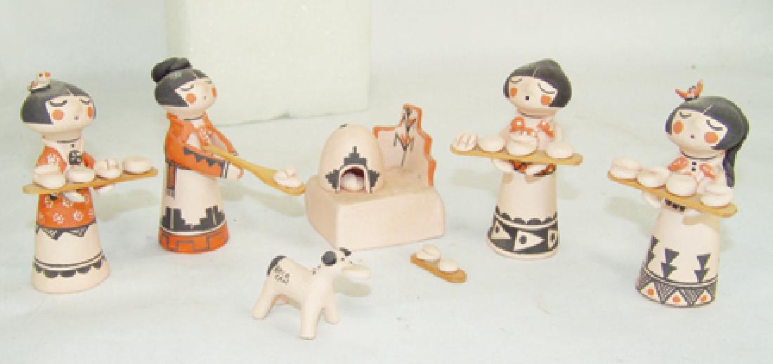 Aomca Pottery Figures - Mary Lowden (1 of 8)