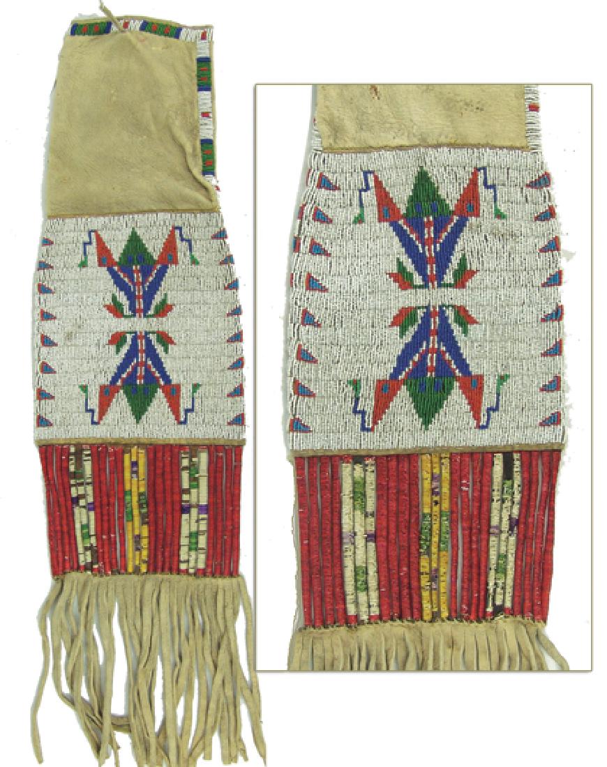 Sioux Beaded Pipe Bag (1 of 10)