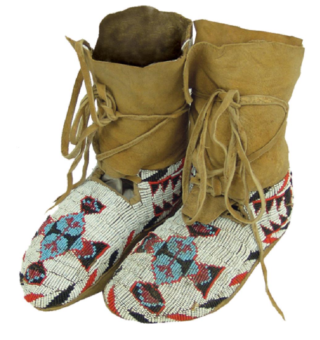 Yakima Beaded Moccasins (1 of 8)