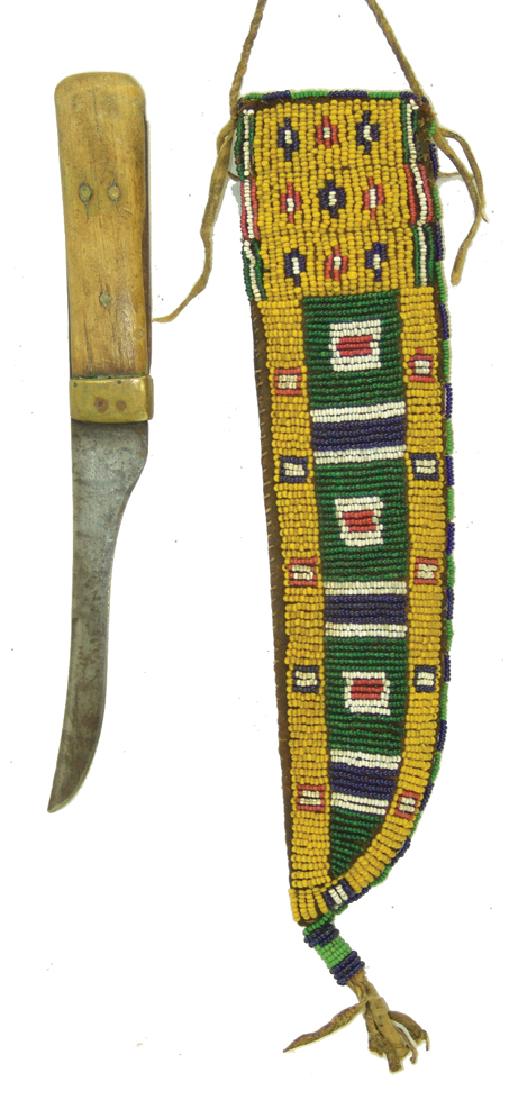 Cheyenne Beaded Knife Sheath & Knife (1 of 8)