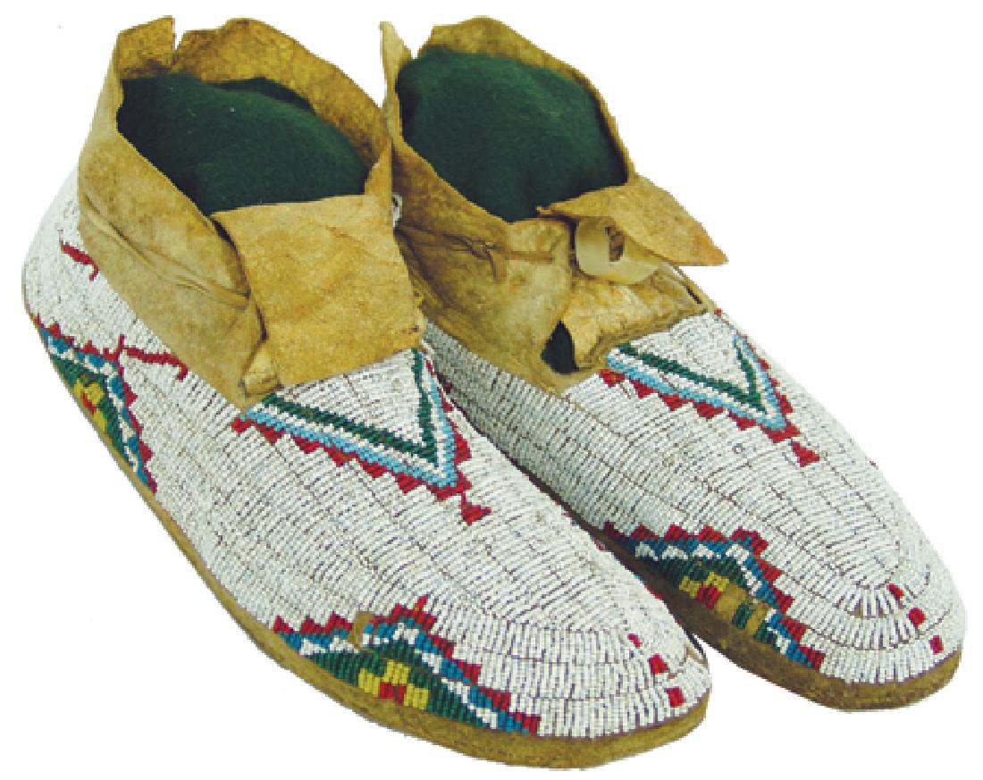 Oglala Sioux Moccasins (1 of 10)
