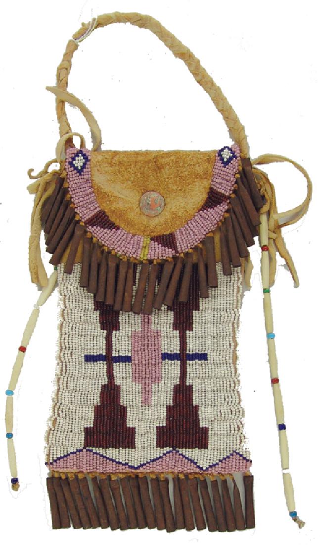 Sioux Style Beaded Bag (1 of 7)