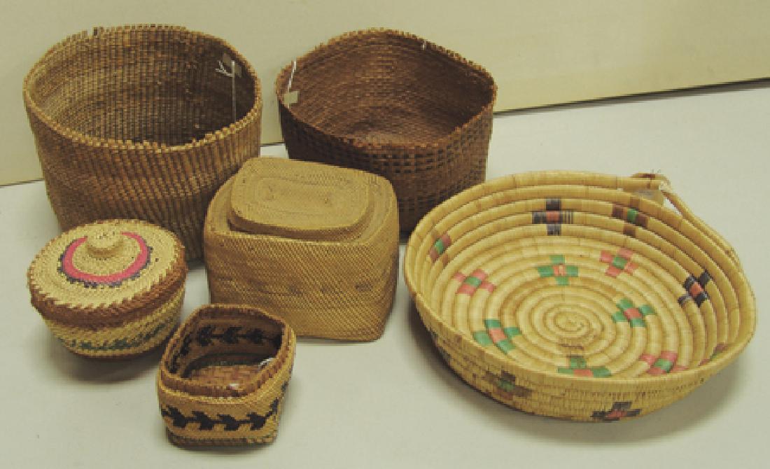 Box Lot of Baskets (1 of 20)