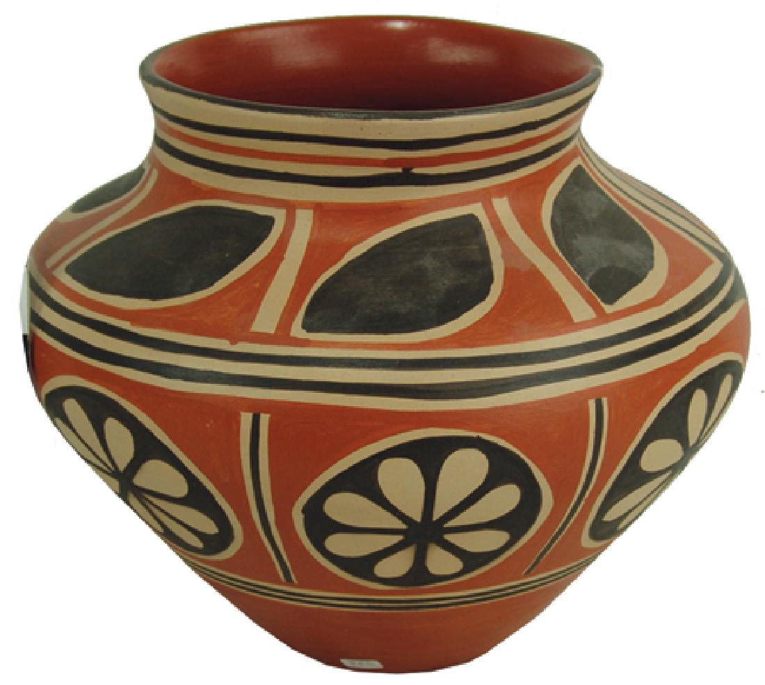 Santo Domingo Pottery Jar - Arthur & Hilda Coriz (1 of 8)