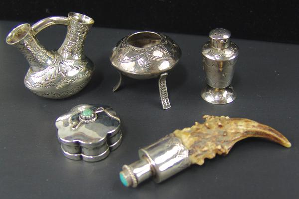 5 Navajo Silver Items: Ca. 1950s - 1970s Largest 2" x 2-1/4" Group of vintage handwrought items including a miniature wedding vase, tripod salt bowl, antique salt shaker, hollowed antler snuff holder, and pill box (not Nava