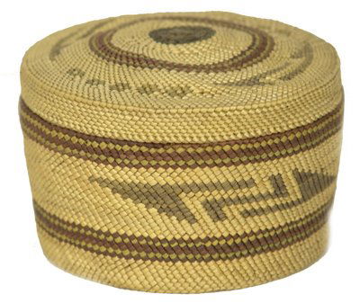 Nootka/Makah Treasure Basket: Extremely fine weave lidded "Nuu-Chah-Nulth" treasure basket with simple geometric designs. Condition: Excellent. Circa mid 1900's. 2-1/2" high x 3-3/4" diameter