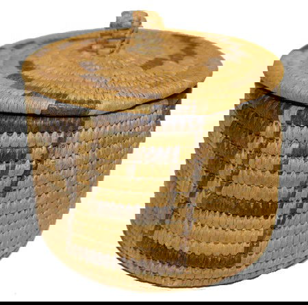 Tohono Odham Basket: Fine weave lidded trinket basket with maze motif. Condition: excellent. Size: 3" x 3-3/4" Circa: 1920