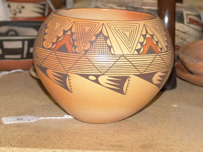 Hopi Jar - Rondina Huma: Beautiful fine line design Hopi polychrome jar by Rondina Huma. 5-5/8" x 7"