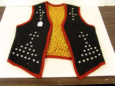 Plateau Button Vest: 1970s, Hand crafted Plateau felt vest with pearl buttons. Good condition. Small