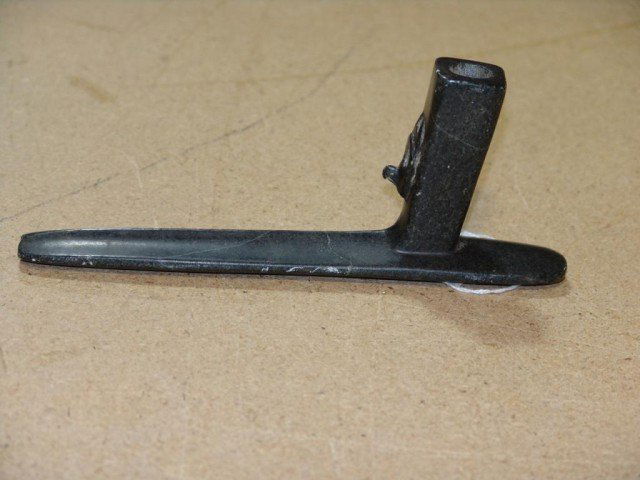 Woodlands Pipe: Fine hand carved black stone pipe with bird or owl figure. Very good condition but broken in half and glued together. Circa: Mid to late 1900s Size: 9-1/2" x 3-1/2"