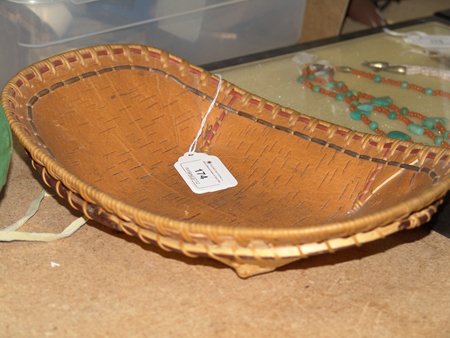 Birchbark Bowl: Vintage Iroquois birch bark basketry dish. Very good condition. Size: 2-1/2" x 11" x 8"