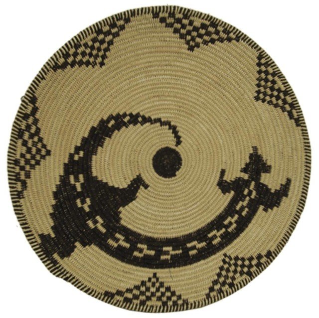 Paiute Basket: Finely woven basketry tray with checkered forms and rare lizard figure. Very good condition. Circa: 1970s Size: 14"