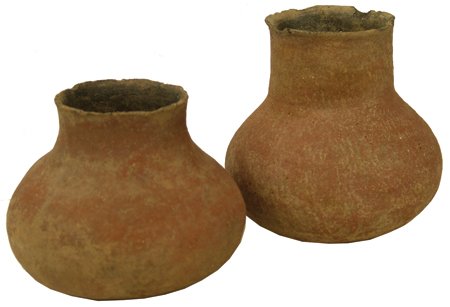 2 Salado Pottery Vessels: Prehistoric, Beautiful pair of red thumbnail ollas, both in intact/as-found condition. 7" x 6-1/2"