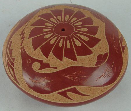 Jemez Pot - Vangie Tafoya: Very fine Jemez sgraffitto redware pottery seed jar with Avanyu serpent and feather figures by Vangie Tafoya. Very good condition. 2-1/2" x 4-1/2"