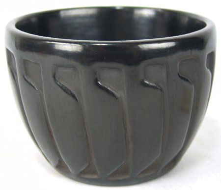 Santa Clara Pottery Jar - Helen Shupla (1 of 10)