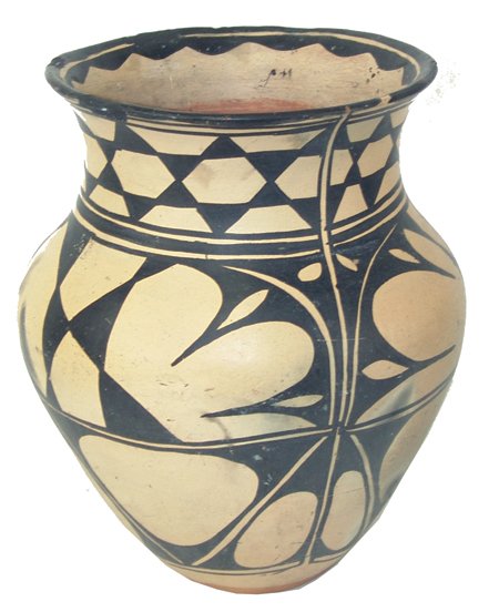Santo Domingo Pottery Jar (1 of 10)
