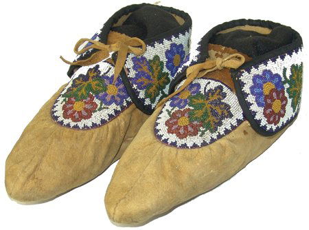 Cree Beaded Moccasins (1 of 9)