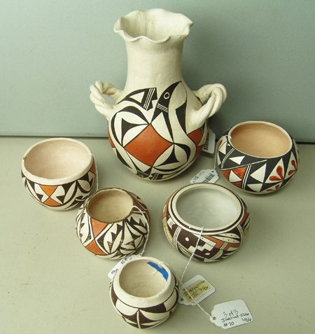 6 Acoma Pots (1 of 10)