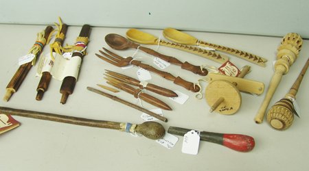 15 Wooden Items (1 of 10)