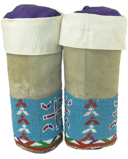 Sioux Beaded Leggings (1 of 10)