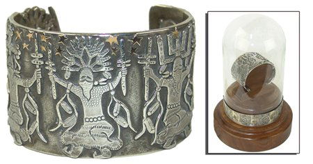 Navajo Bracelet Display - Clarence Lee (1952-2011) (1 of 10)
