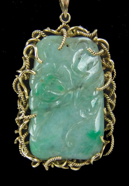Gold & Jade Pendant (1 of 9)