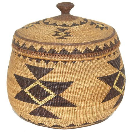 Karuk Lidded Basket (1 of 10)