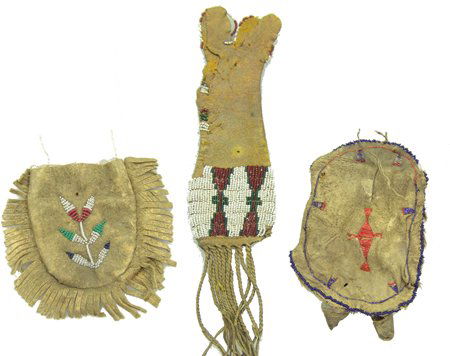 3 Beaded Buckskin Items (1 of 10)