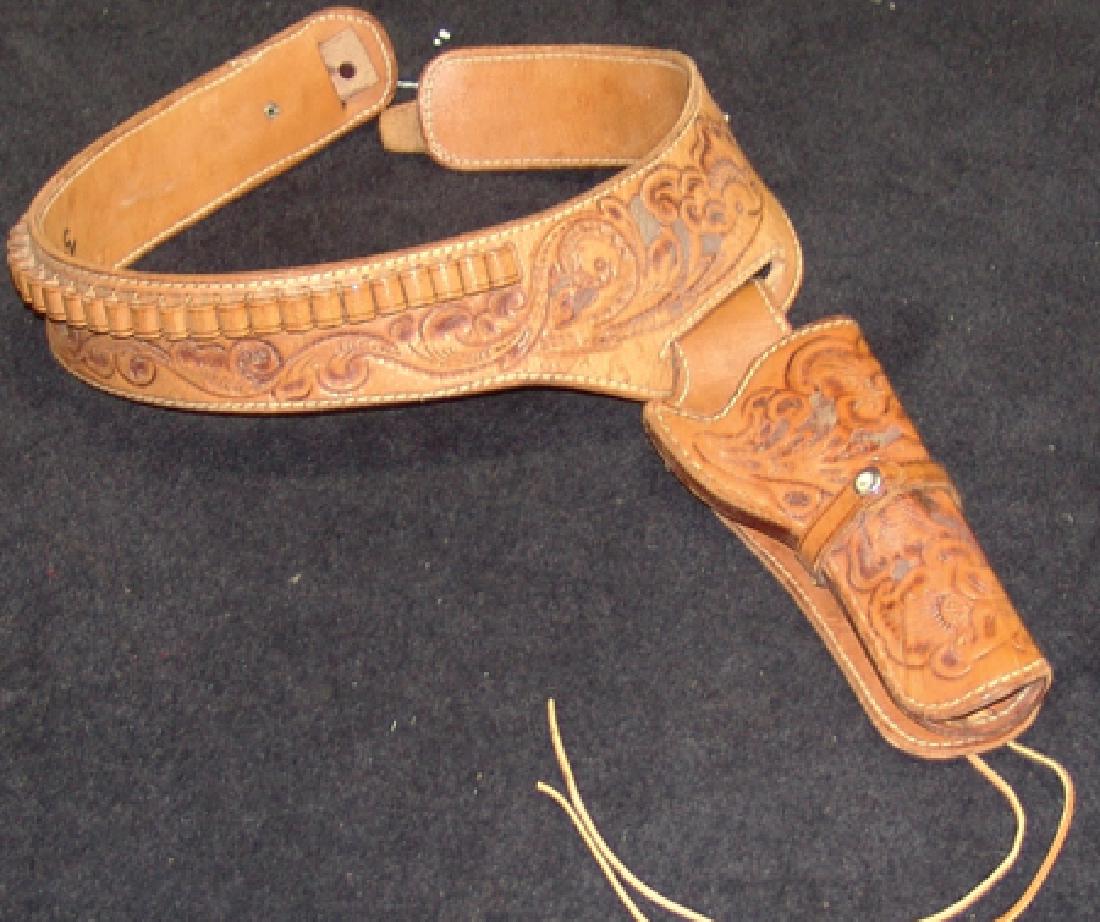 Western Holster (1 of 6)