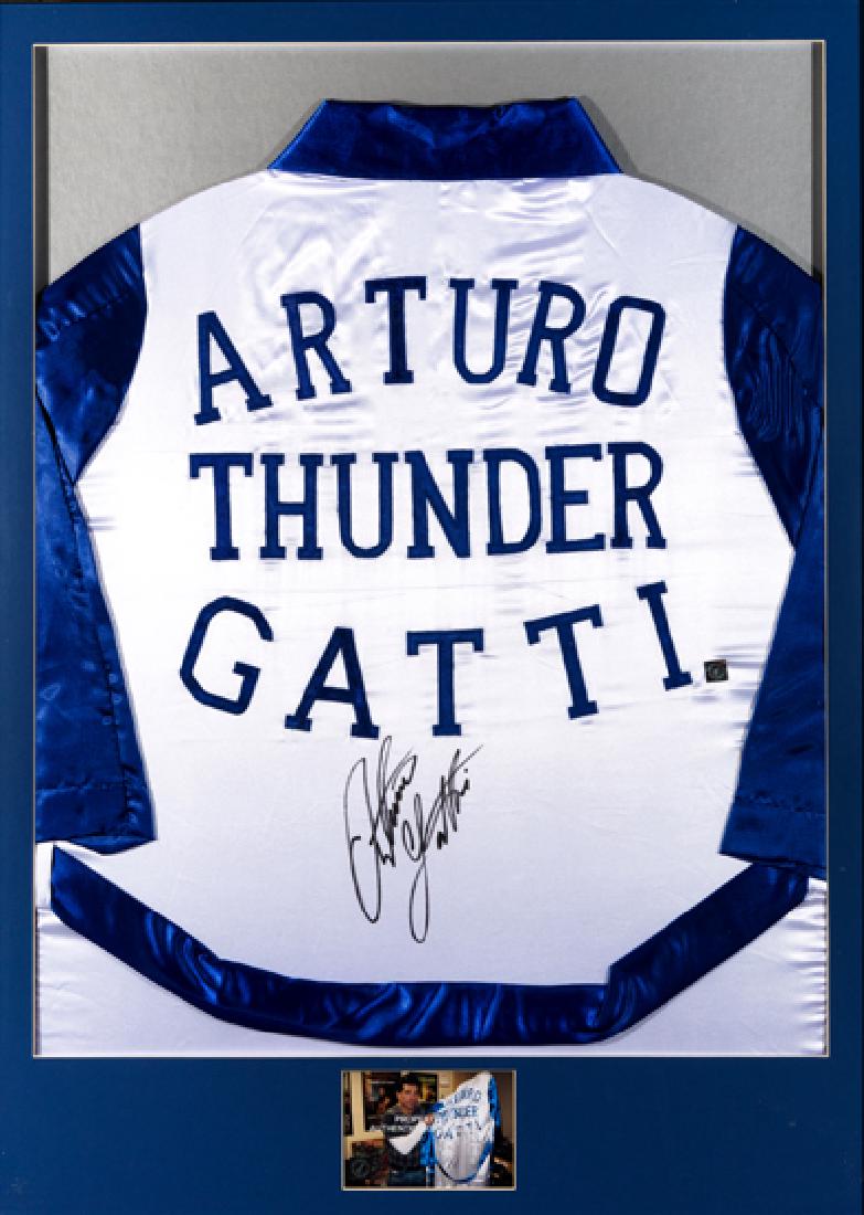 Arturo ''Thunder'' Gatti signed boxing robe, in white (1 of 1)
