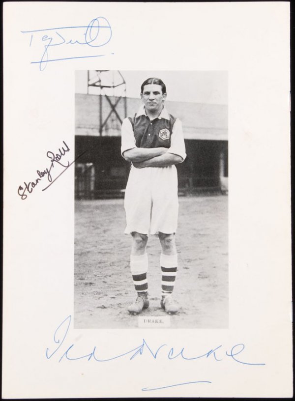 A group of eight Arsenal FC menus for dinners give