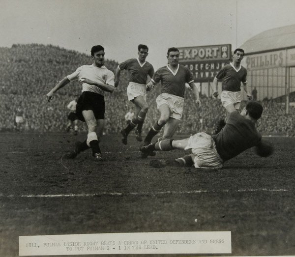 A group of 23 Manchester United b&w press photogra