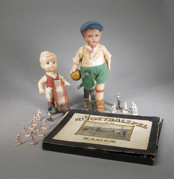 Football toys & games, comprising: a German plasti