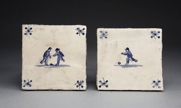A group of football ceramics and glass, comprising - 2