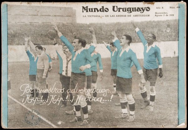 A group of 17 Mundo Uruguayo magazines with covera