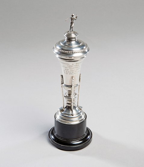 A silver golf trophy, hallmarked Birmingham, 1950, (1 of 1)