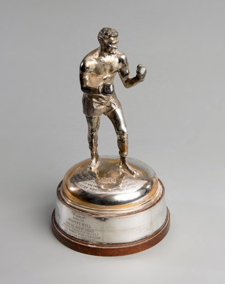 The Freddie Mills Trophy for World Sporting Club Boxer (1 of 1)
