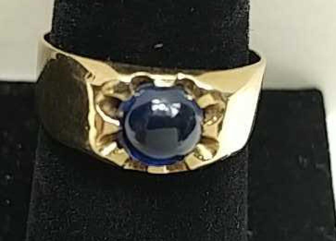 14 Karat Gold Mens Ring w/Cabachon Cut Sapphire (1 of 3)