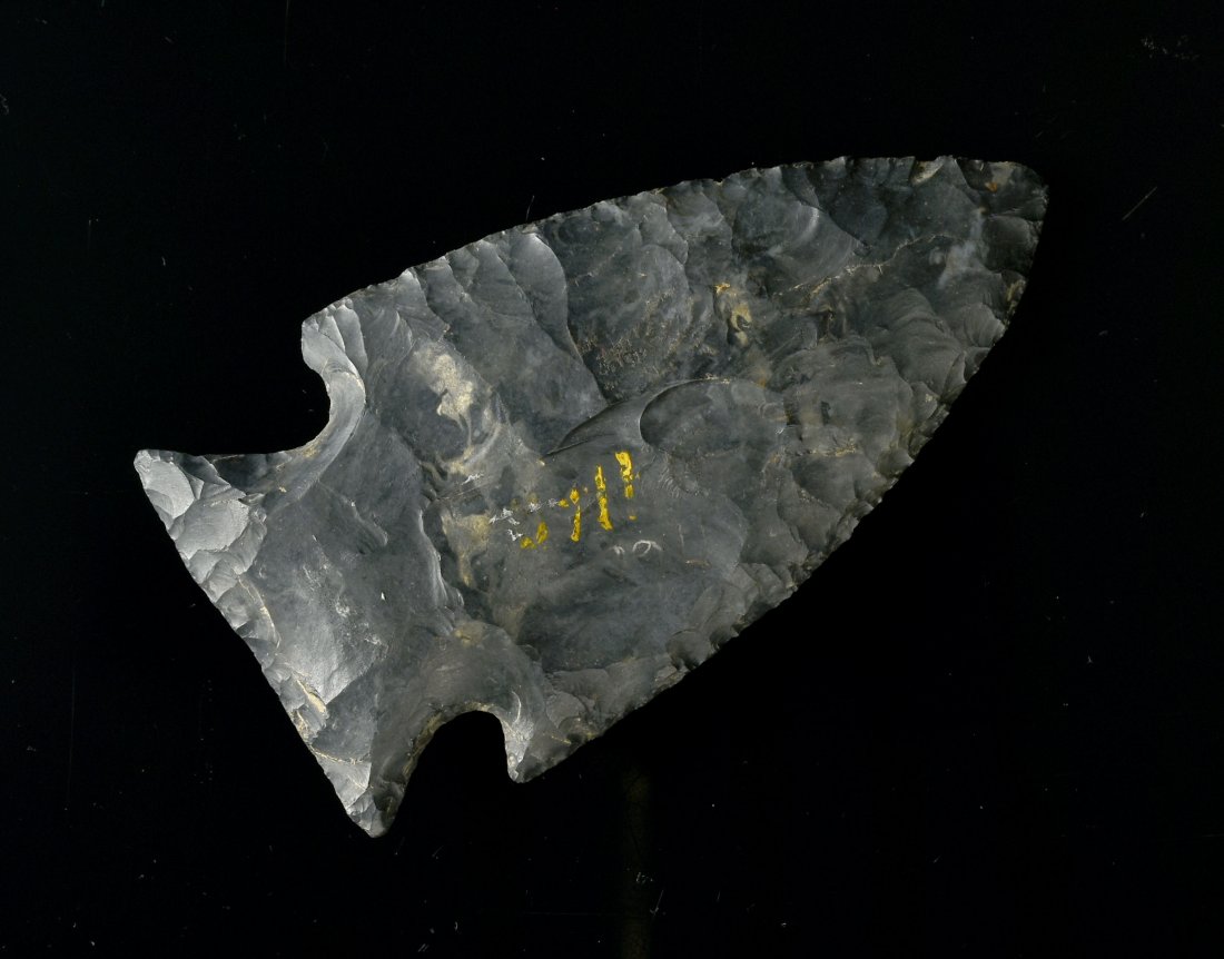 3-11/16" Intrusive Mound - Jackson & Davis COAs: Nice large points made form Coshocton flint. Ohio. Ex Jack Litchfield Collection. Jackson Galleries and Tom Davis COA's.