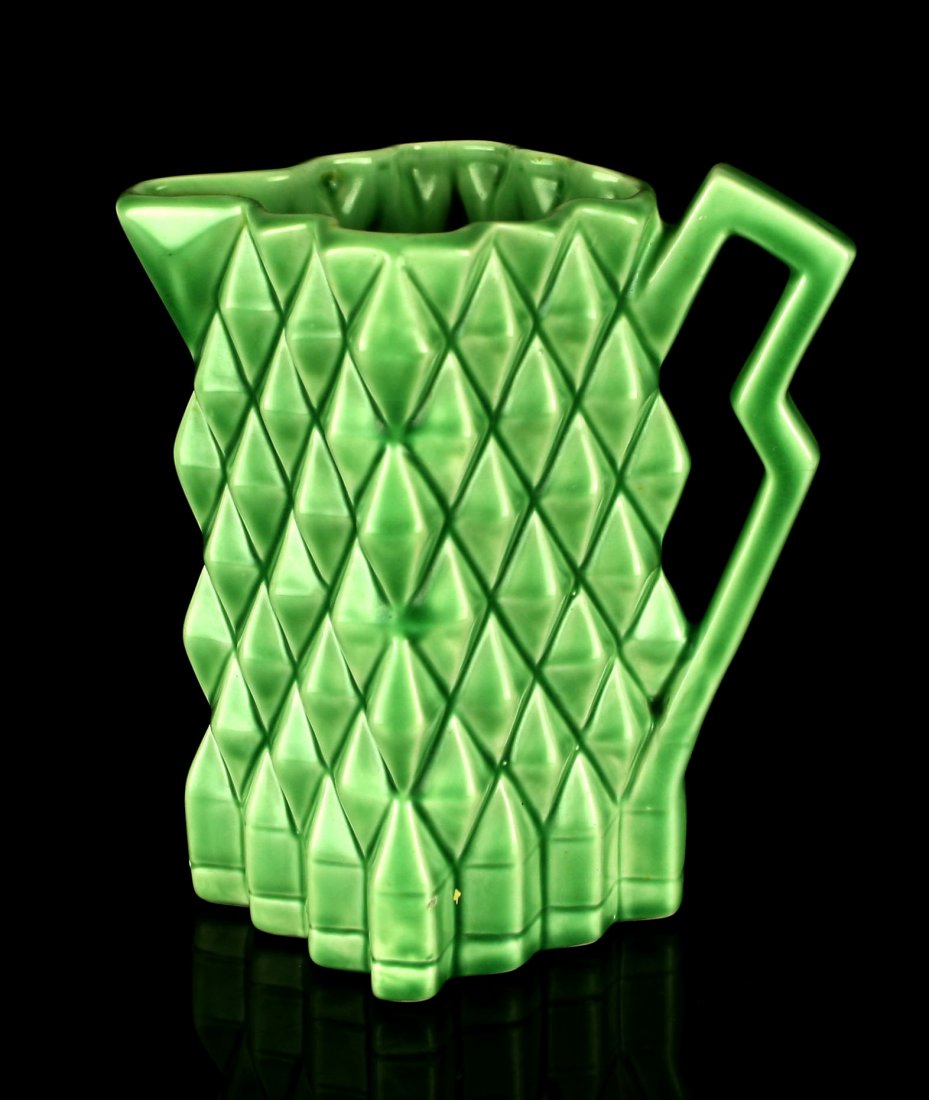 Circa 1930's Cubist /Geometric form Sylvac / Falcon: Very modernist form. Completely damage free. Falcon Ware model #480. England. Circa 1930's.