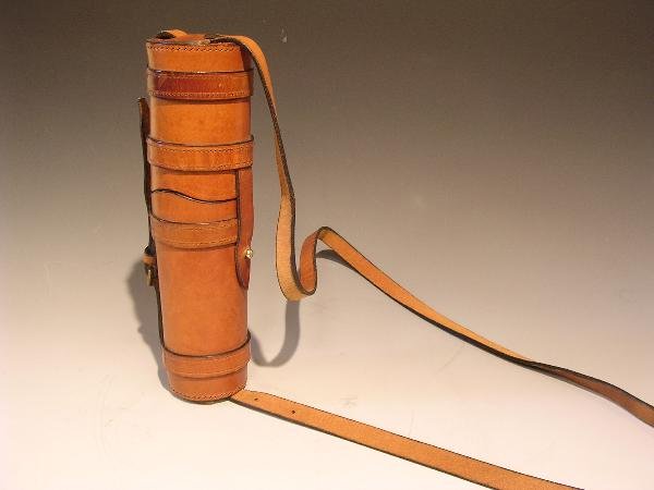 A GOOD LEATHER TELESCOPE CASE, WITH SHOULDER STRA - 2