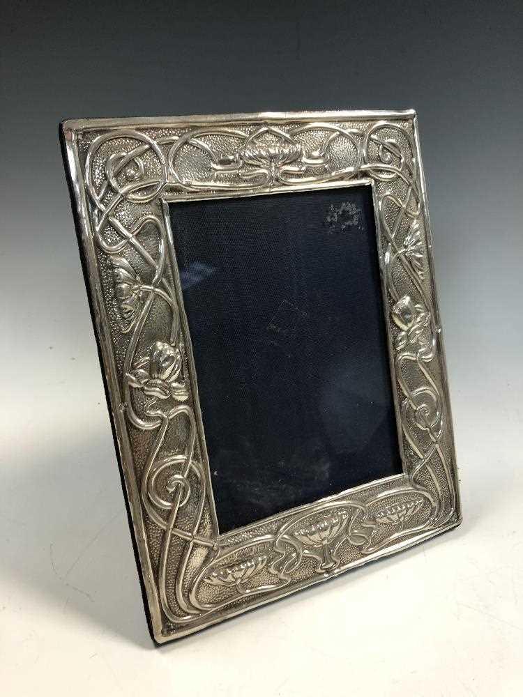 An Edward VII silver easel back photograph frame, (1 of 1)