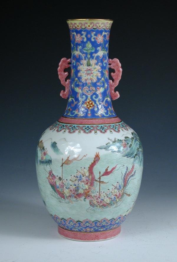 A CHINESE FAMILLE ROSE VASE