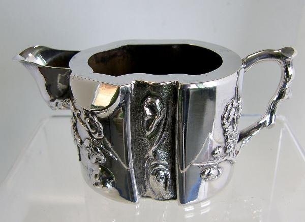 A CHINESE SILVER SUGAR BASIN & CREAMER - 6